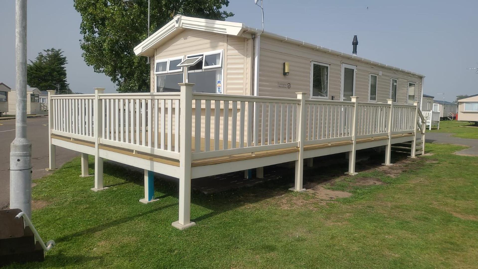 8 Bed Sun Decked Caravan Unlimited High Speed Wifi And Fun At Seawick Holiday Park Clacton-on-Sea Esterno foto