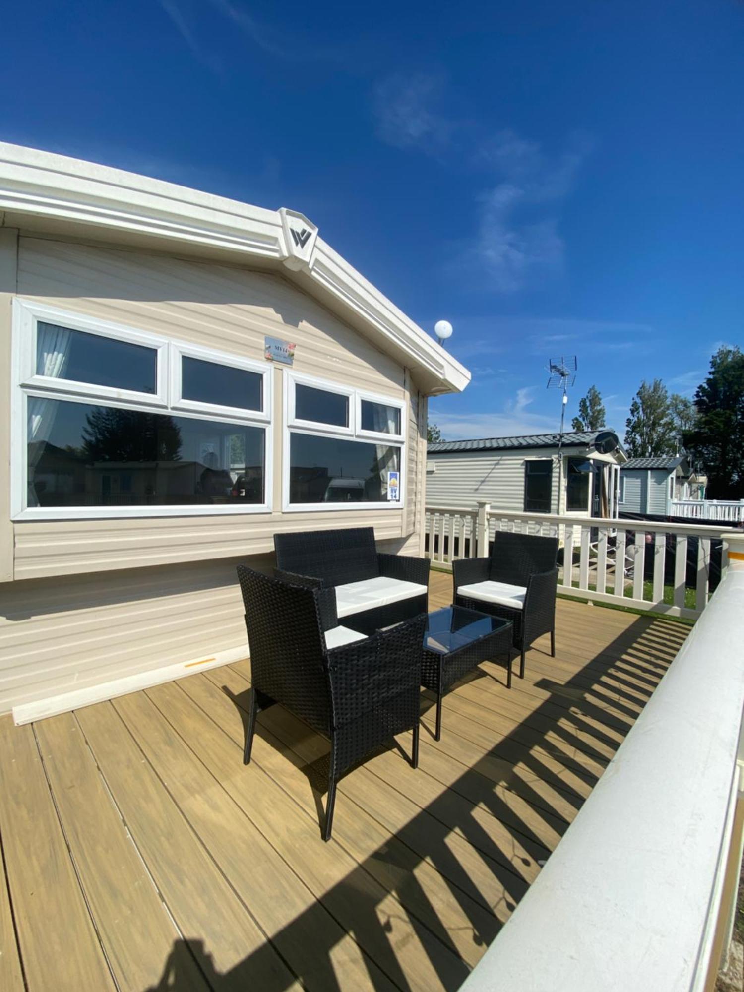 8 Bed Sun Decked Caravan Unlimited High Speed Wifi And Fun At Seawick Holiday Park Clacton-on-Sea Esterno foto